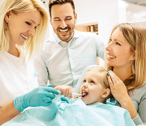 The-Benefits-of-Family-Dental-Plans 1